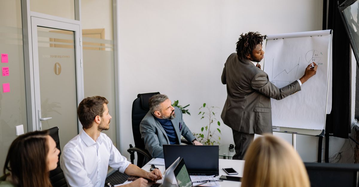 Implications pour la Stratégie d'Investissement : Naviguer dans le Supercycle
